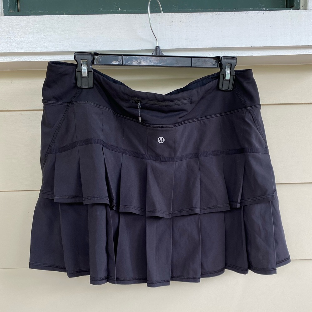 Lululemom pleat back black tennis skort